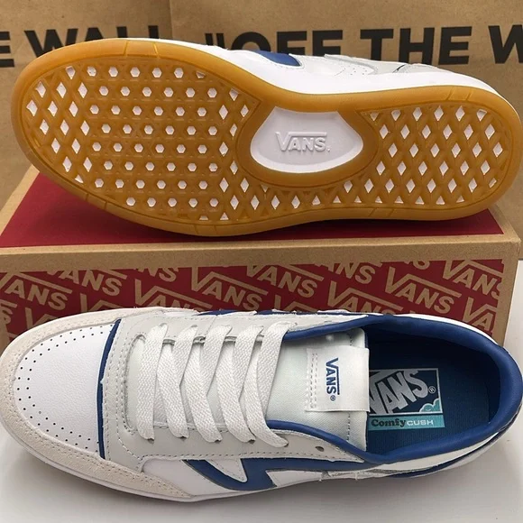 Vans Men’s Lowland Cc Jmp R
Court Navy/White
VN0007P2NAV
Sneakers - Picture 4 of 16